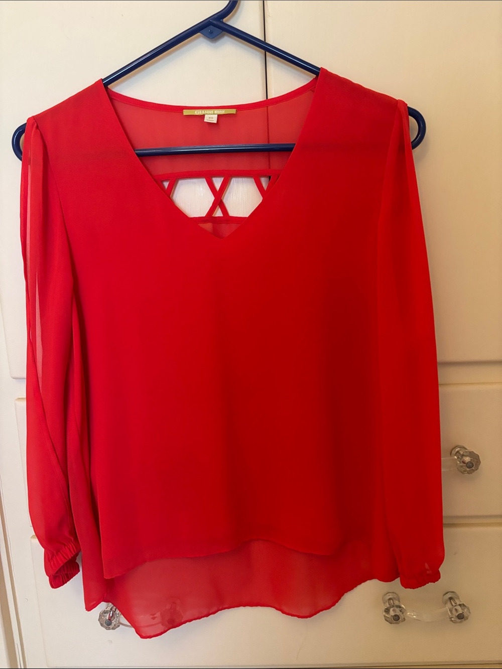 Gianni Bini Red V-Neck Long Split Sleeve Blouse